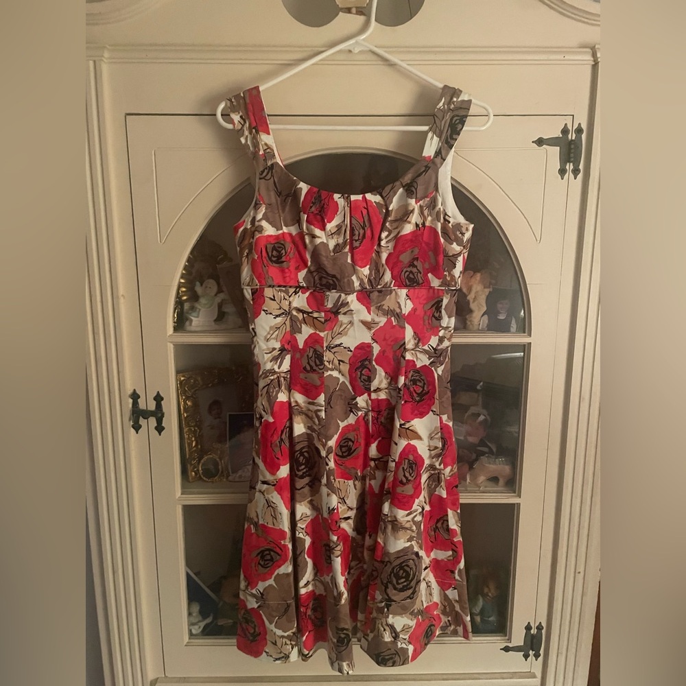 Maggy London Red and Brown Lined Floral Midi Dress 4